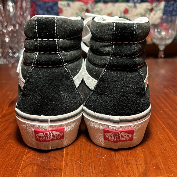 VANS Unisex Black & White Hightop Sneakers - Picture 5 of 10